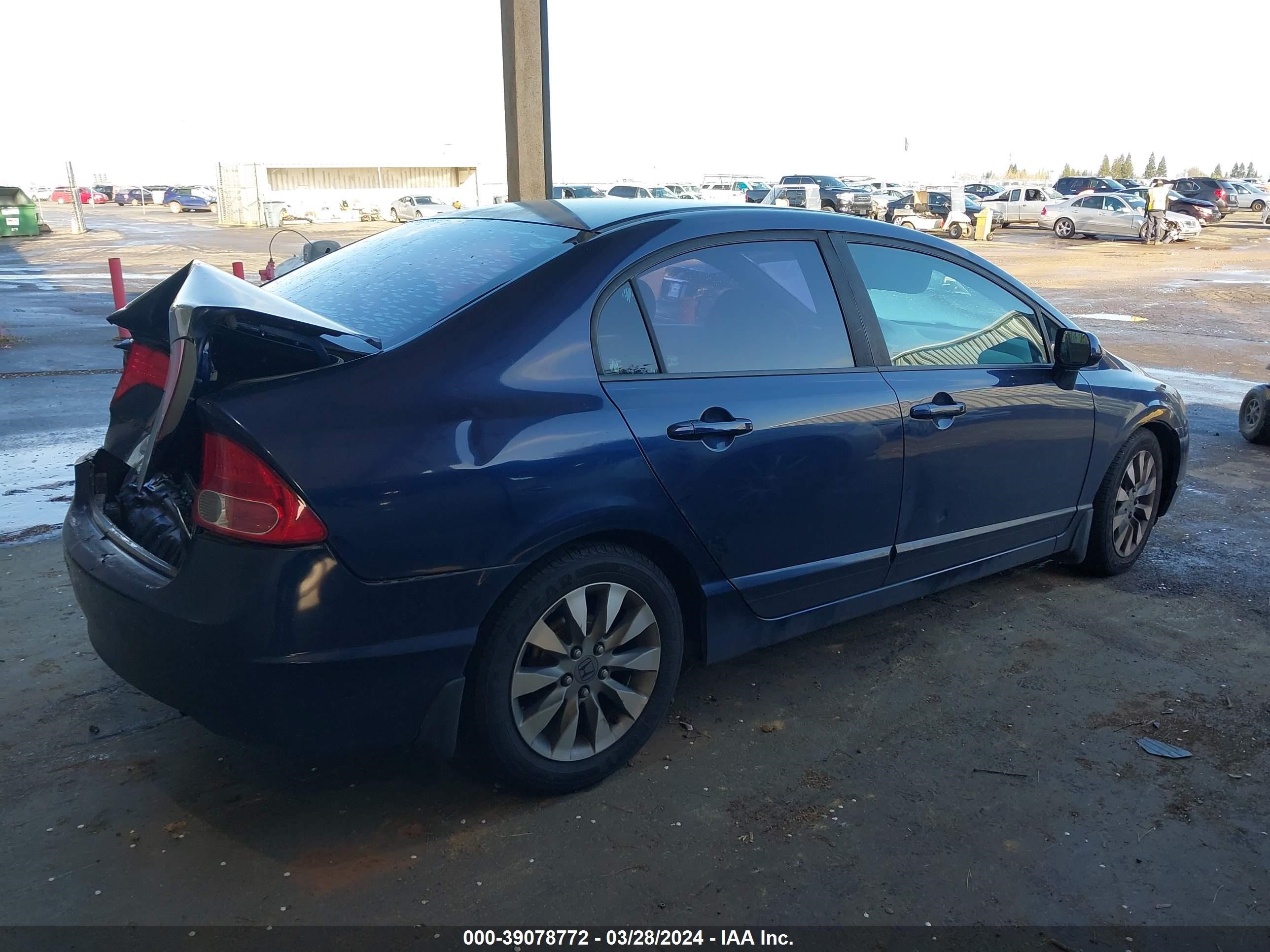 Photo 3 VIN: 1HGFA16528L072913 - HONDA CIVIC 