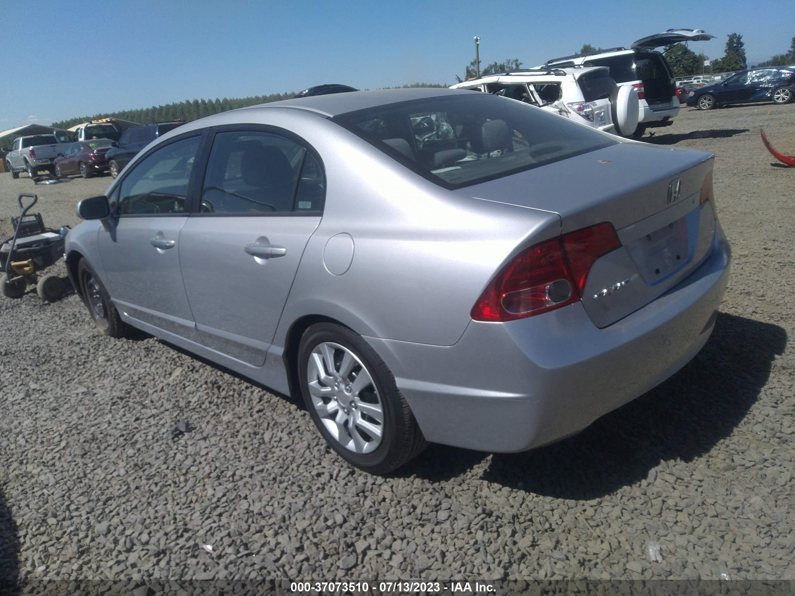 Photo 2 VIN: 1HGFA16588L011467 - HONDA CIVIC 