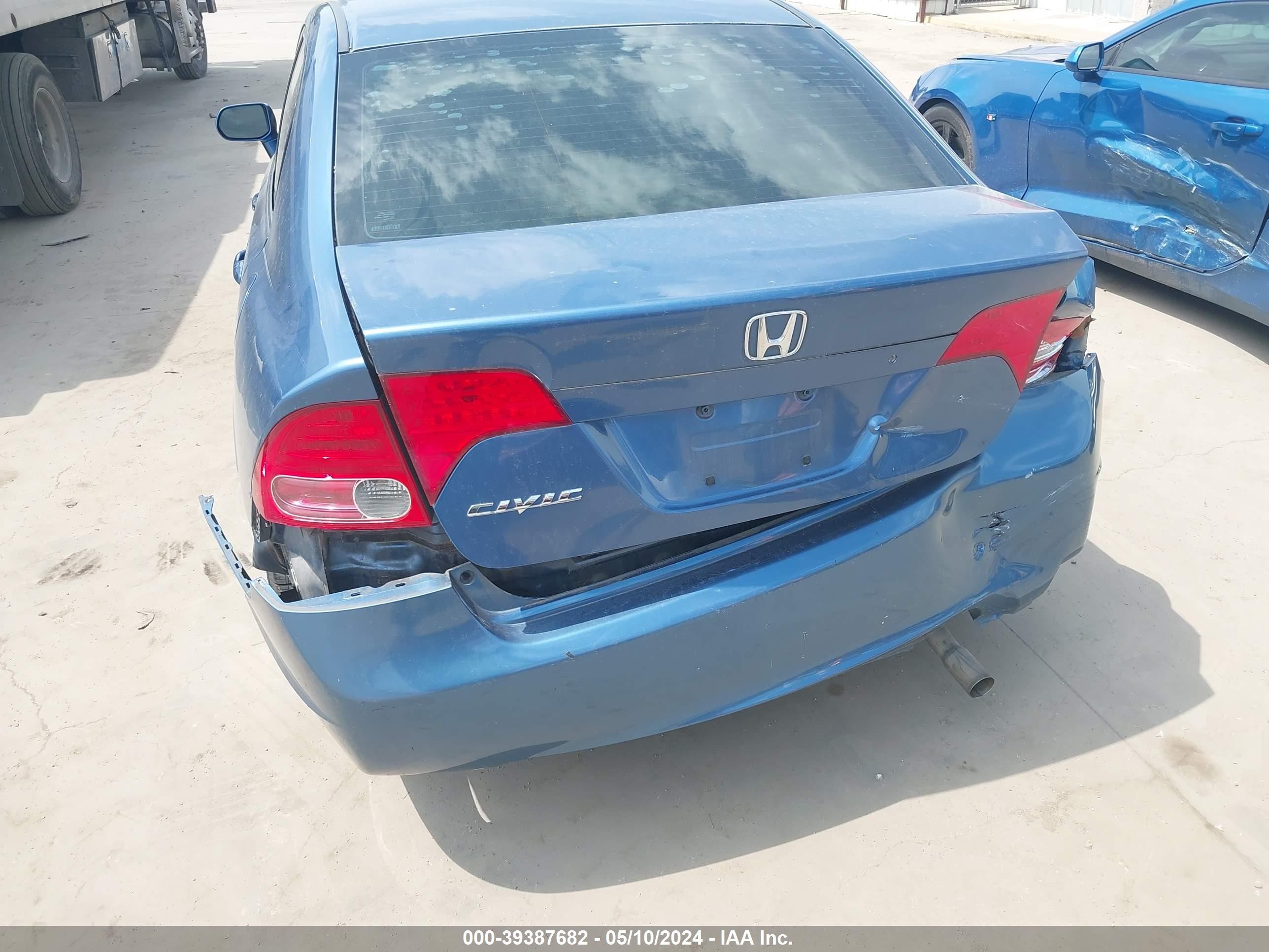 Photo 11 VIN: 1HGFA16598L079776 - HONDA CIVIC 