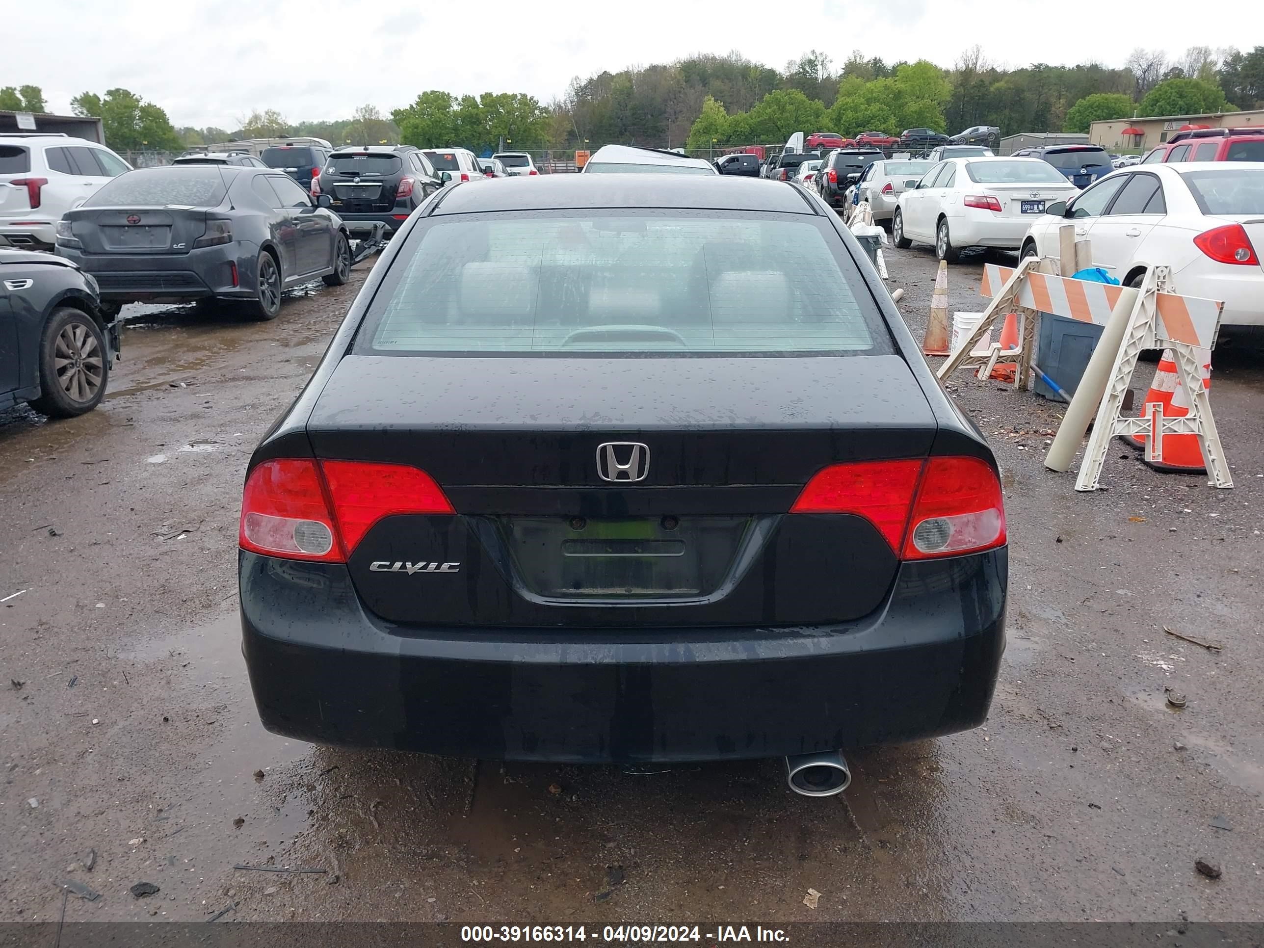 Photo 11 VIN: 1HGFA16808L093530 - HONDA CIVIC 