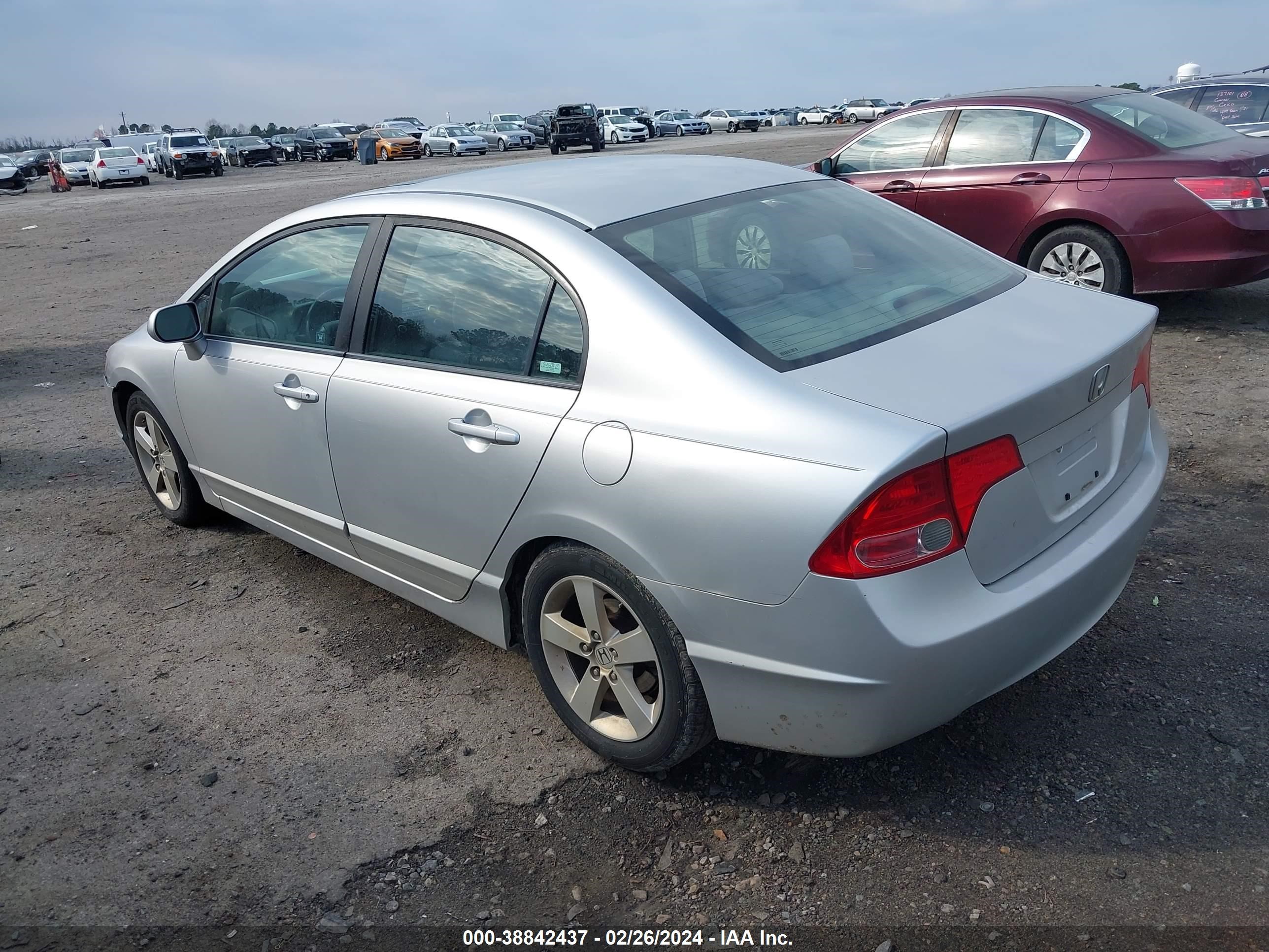 Photo 2 VIN: 1HGFA16818L085209 - HONDA CIVIC 