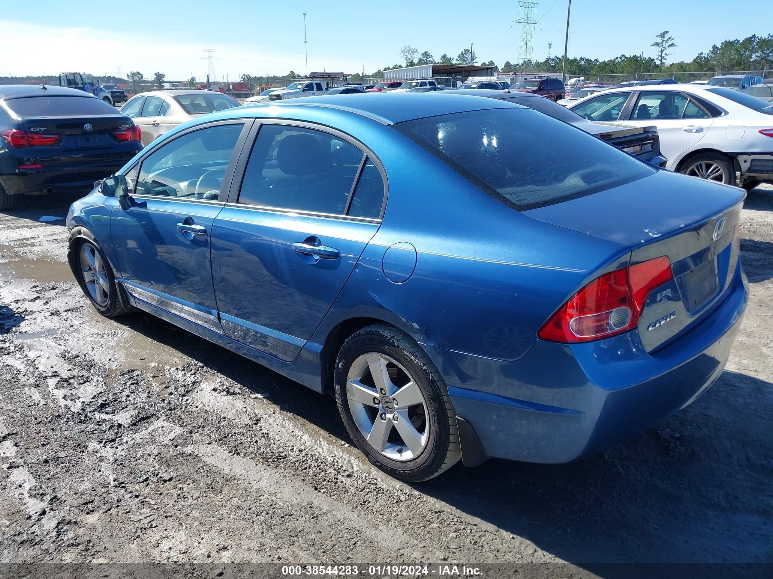 Photo 2 VIN: 1HGFA16848L096351 - HONDA CIVIC 