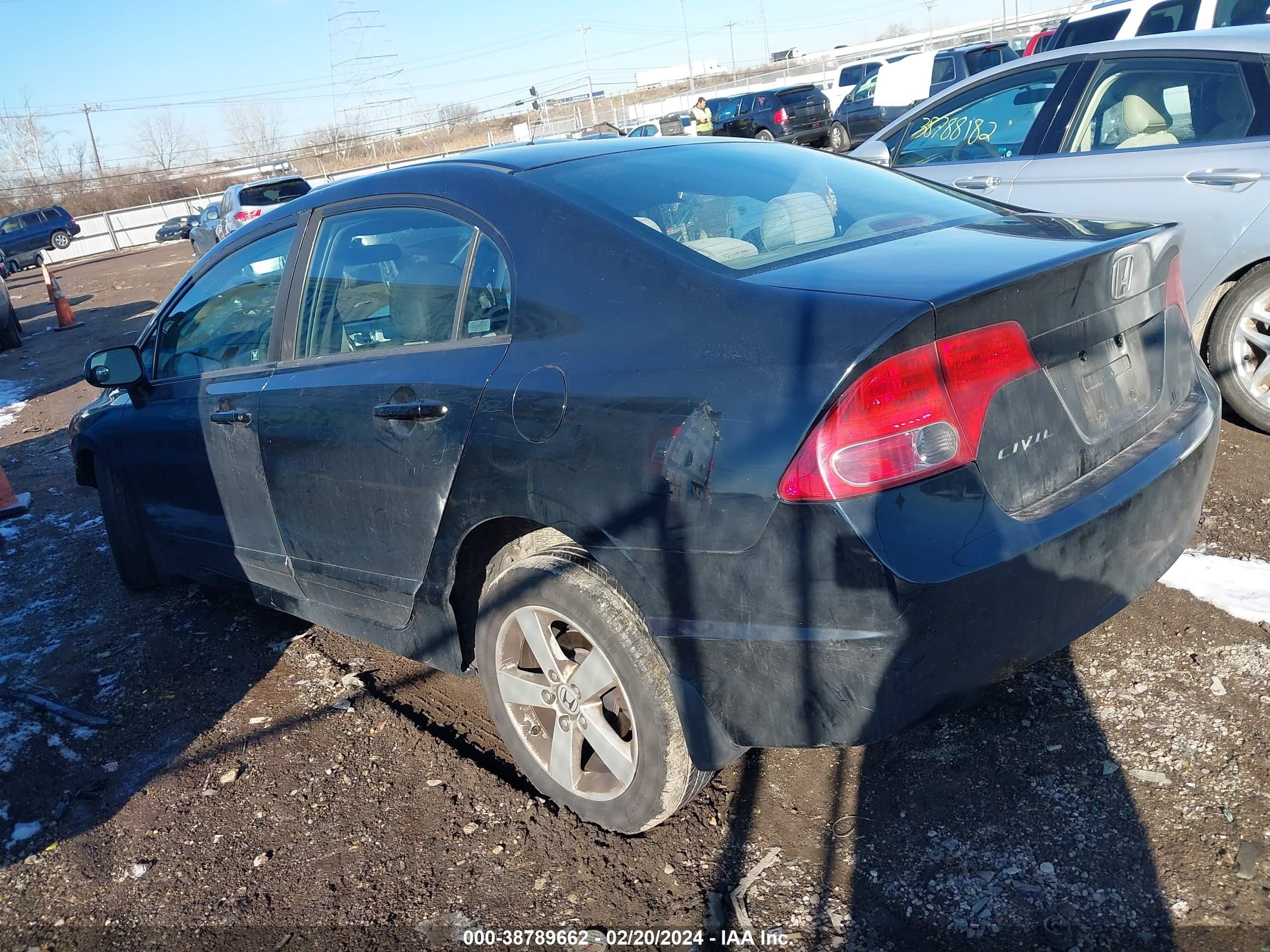 Photo 2 VIN: 1HGFA16868L000493 - HONDA CIVIC 