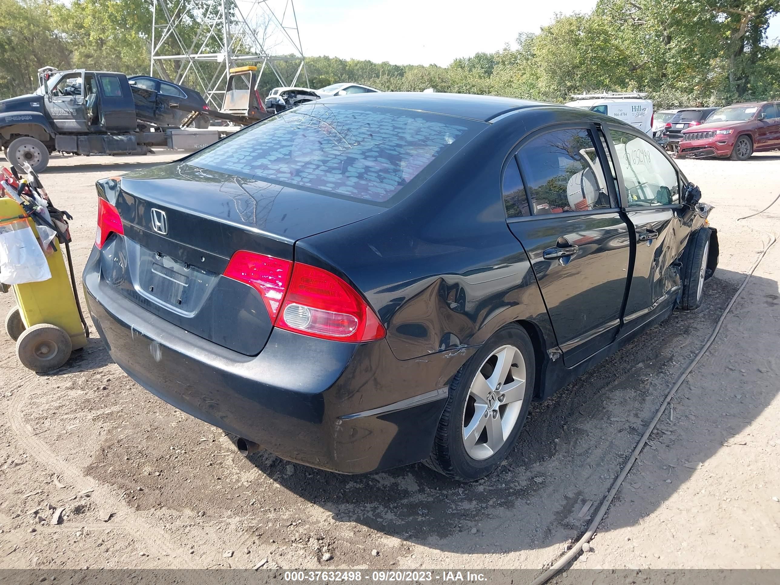 Photo 3 VIN: 1HGFA16877L142625 - HONDA CIVIC 