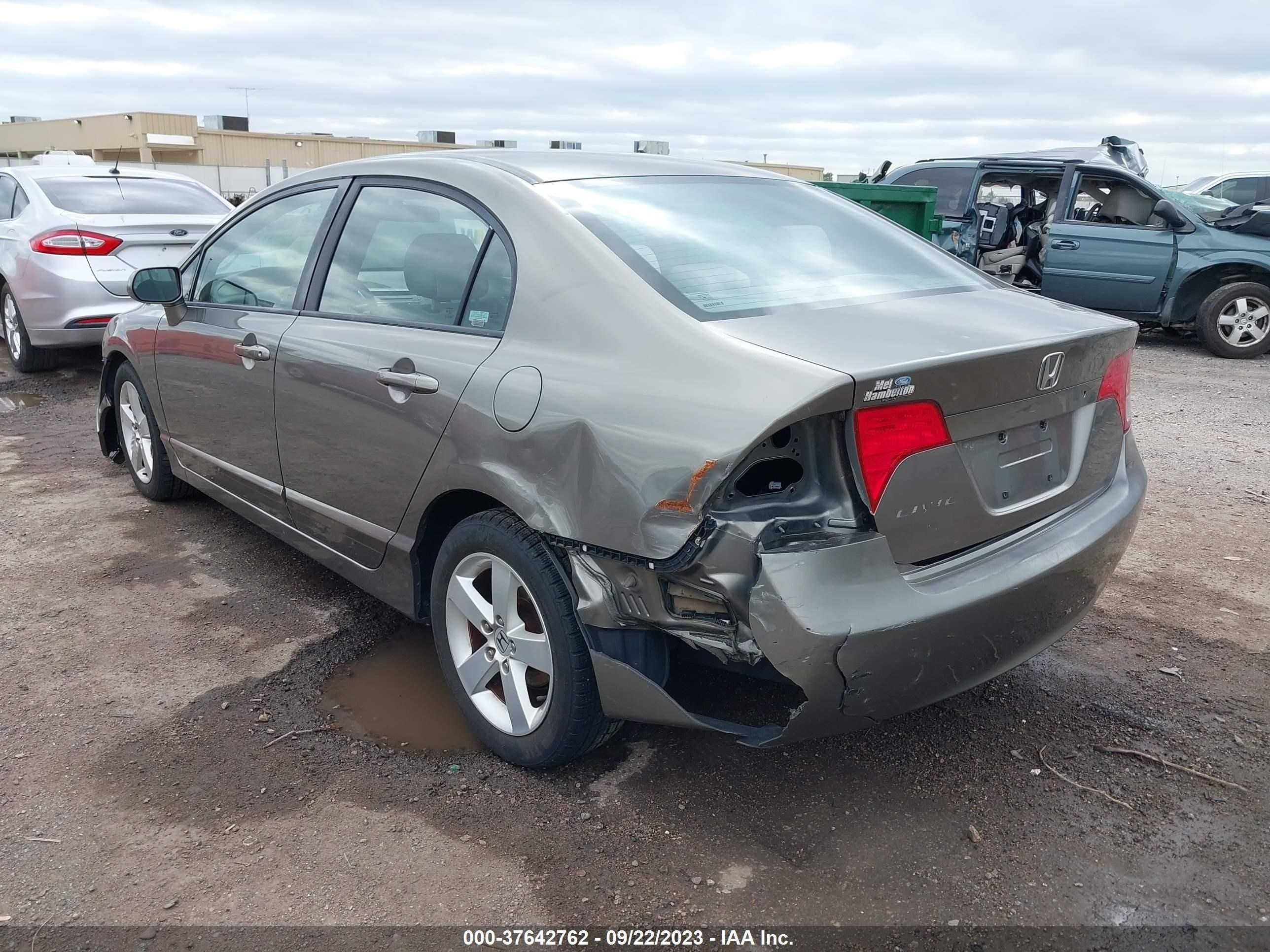 Photo 2 VIN: 1HGFA16887L128541 - HONDA CIVIC 