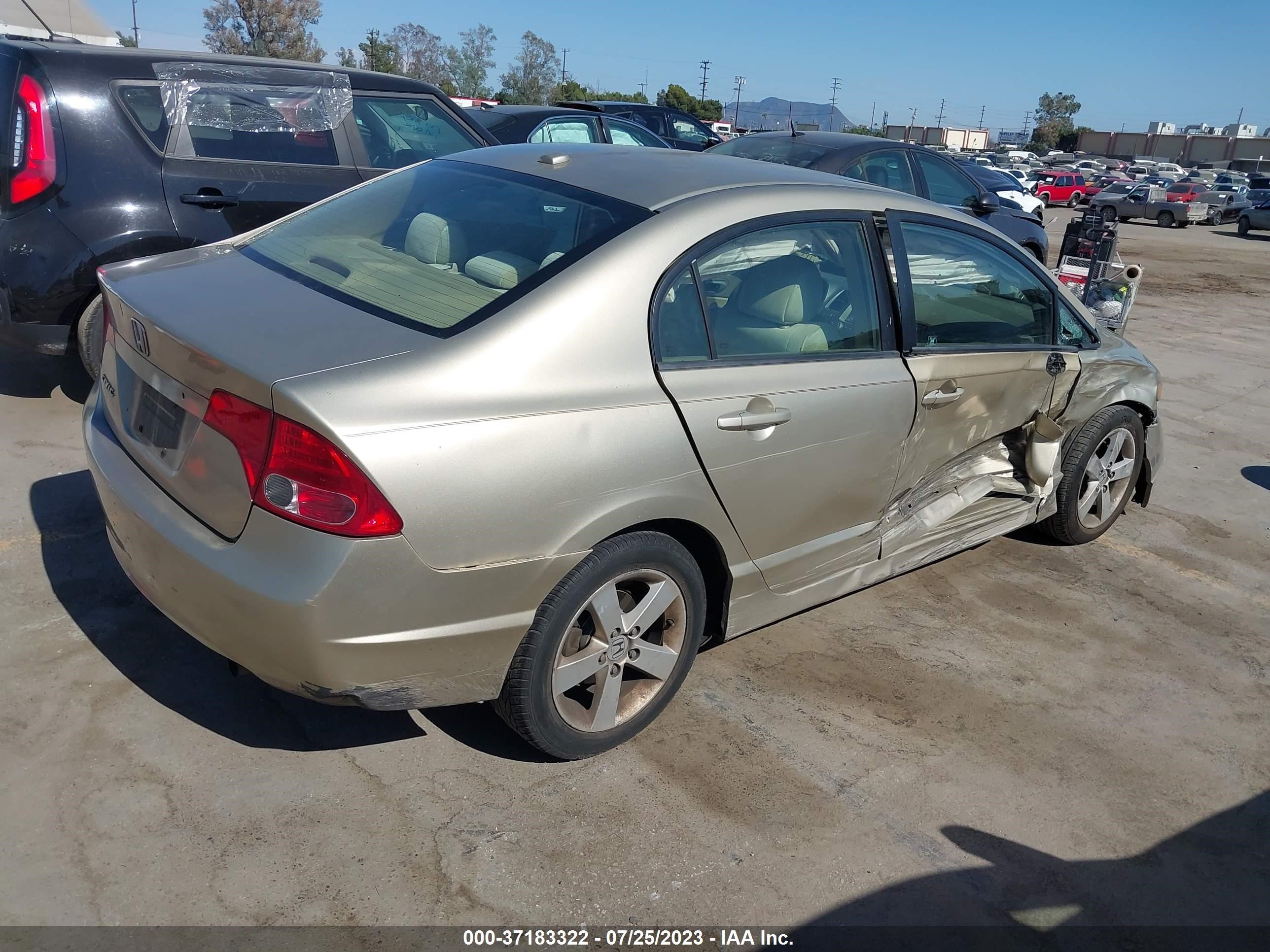 Photo 3 VIN: 1HGFA168X7L139542 - HONDA CIVIC 