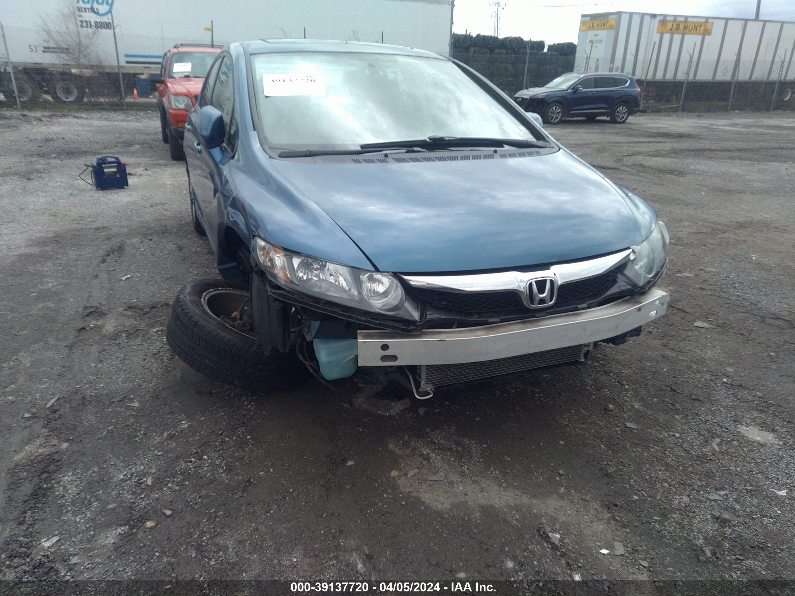 Photo 5 VIN: 1HGFA168X9L009392 - HONDA CIVIC 