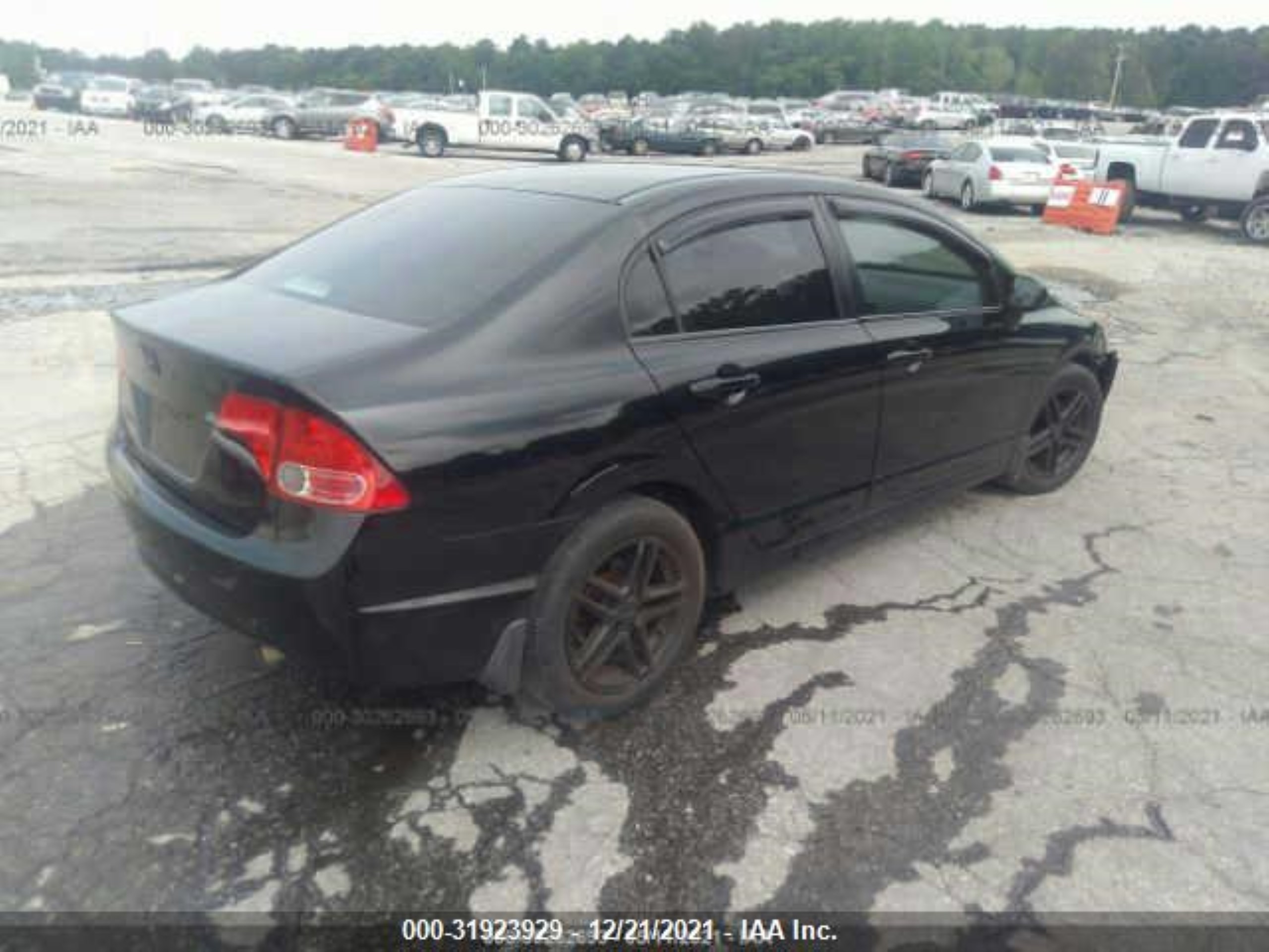 Photo 3 VIN: 1HGFA16948L111942 - HONDA CIVIC 