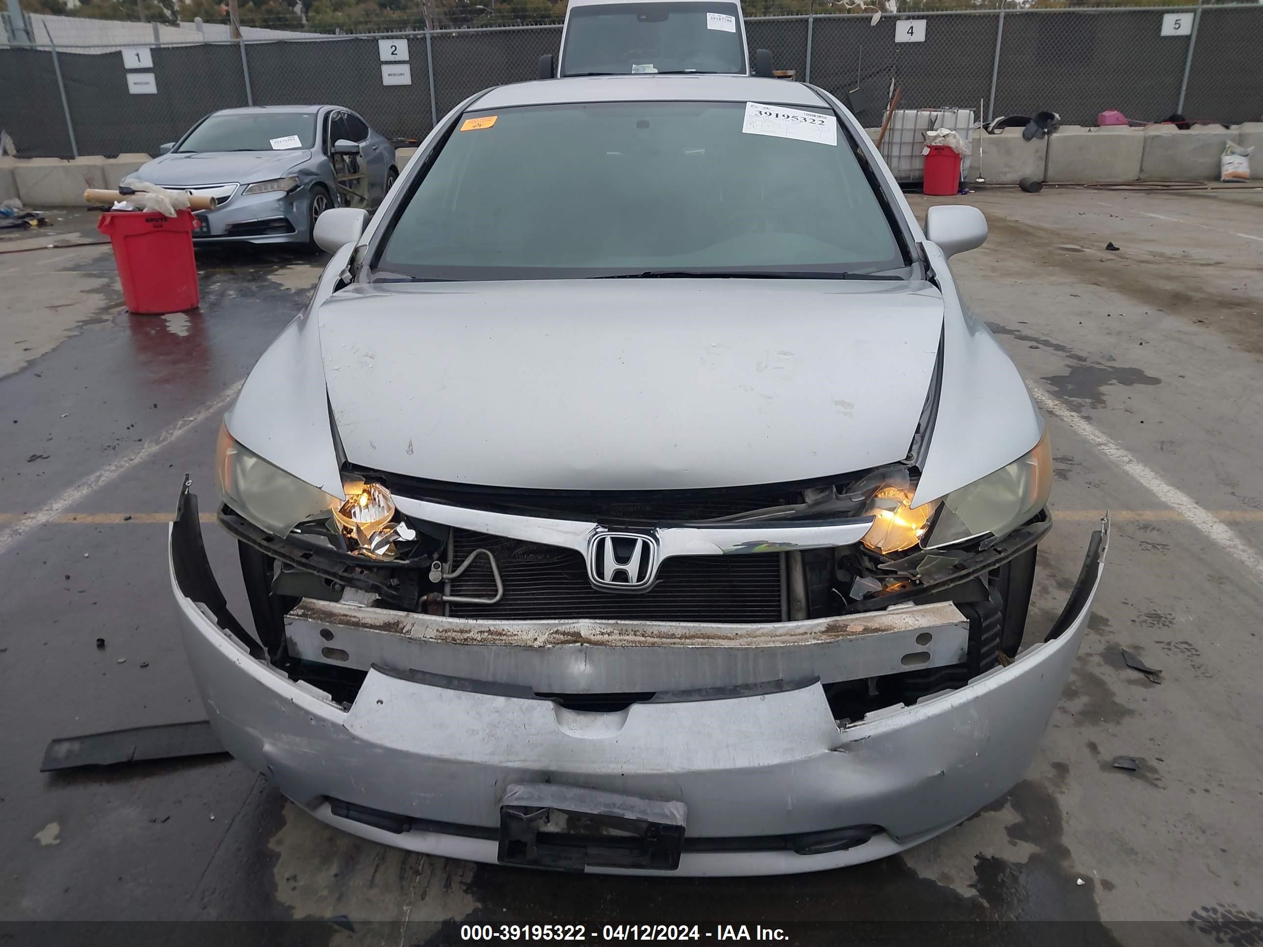 Photo 11 VIN: 1HGFA46508L001095 - HONDA CIVIC 