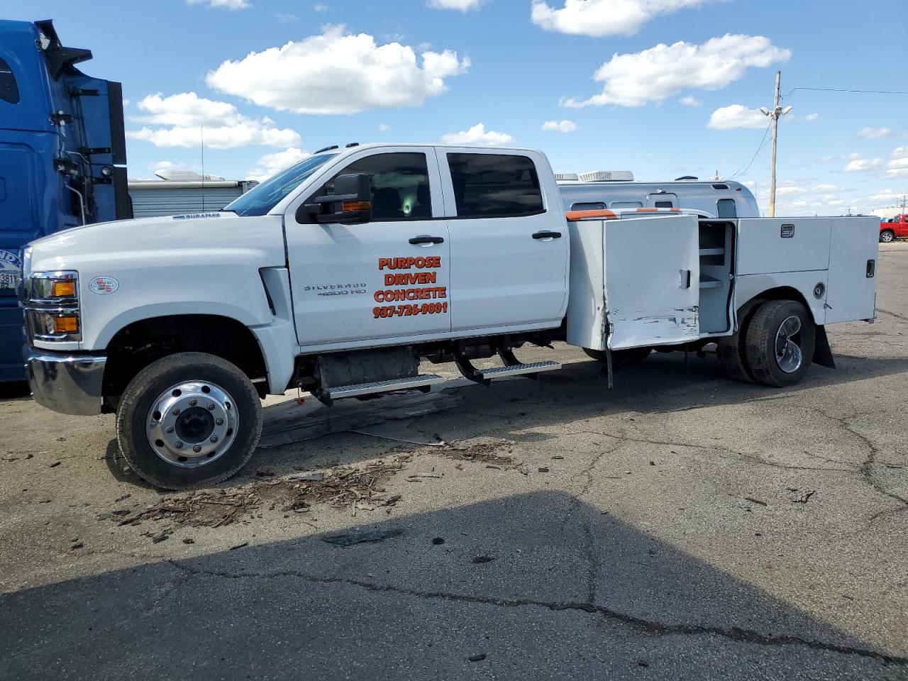 Photo 1 VIN: 1HTKJPVK0PH461089 - CHEVROLET SILVERADO 