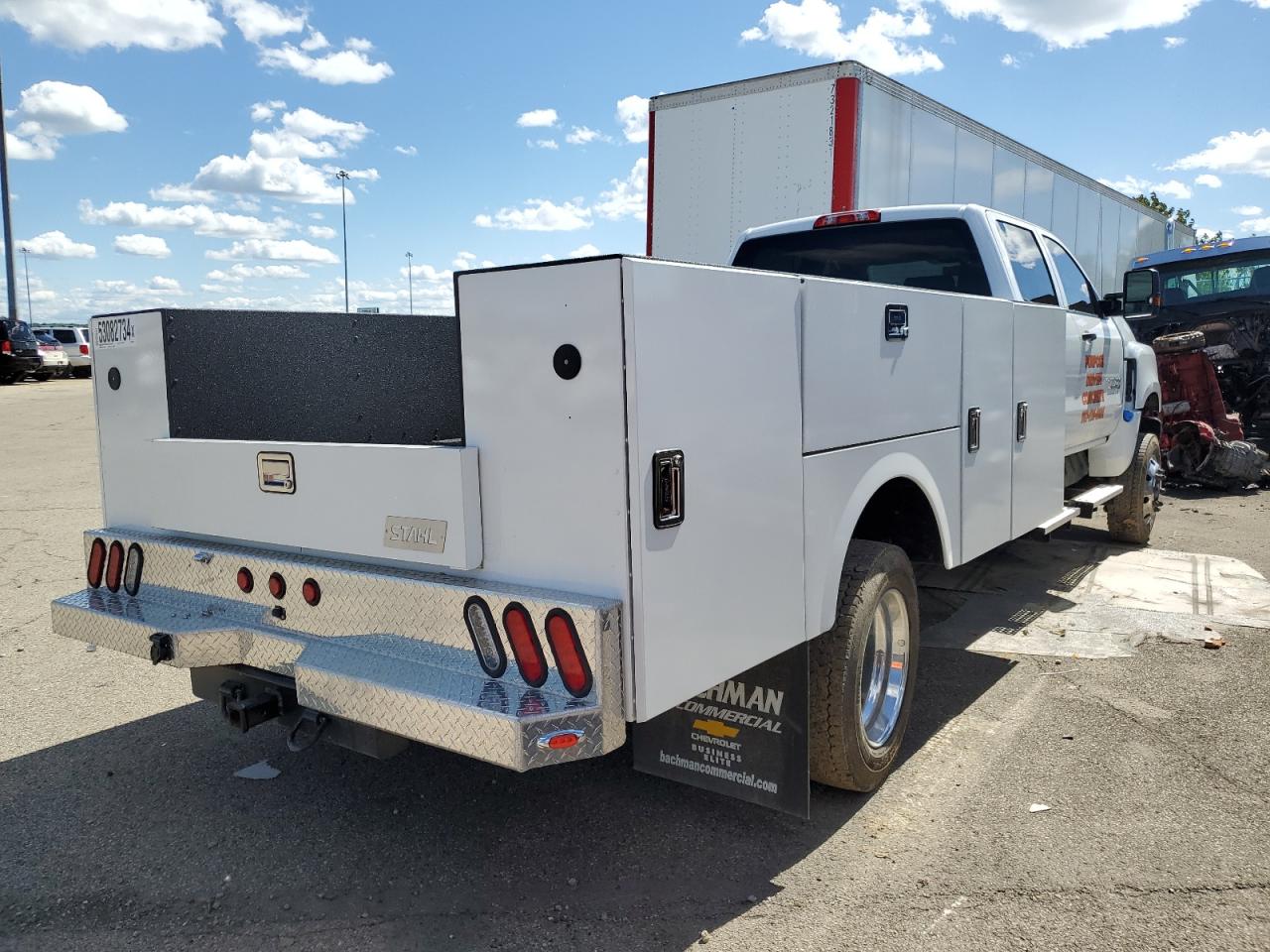 Photo 3 VIN: 1HTKJPVK0PH461089 - CHEVROLET SILVERADO 