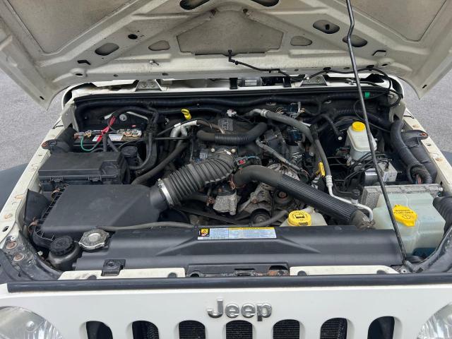 Photo 6 VIN: 1J4AA2D10AL212200 - JEEP WRANGLER 