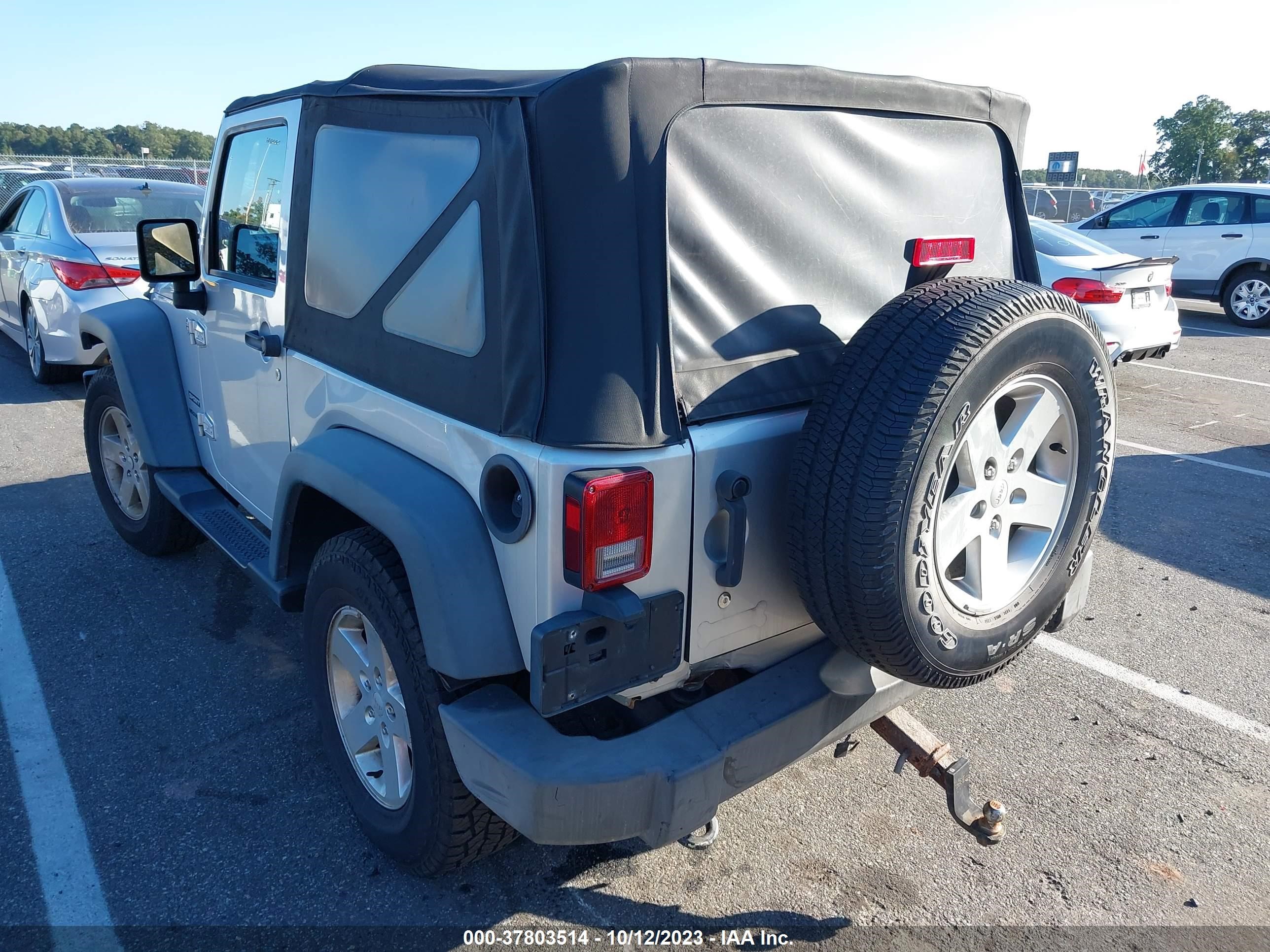 Photo 2 VIN: 1J4AA2D10AL225805 - JEEP WRANGLER 