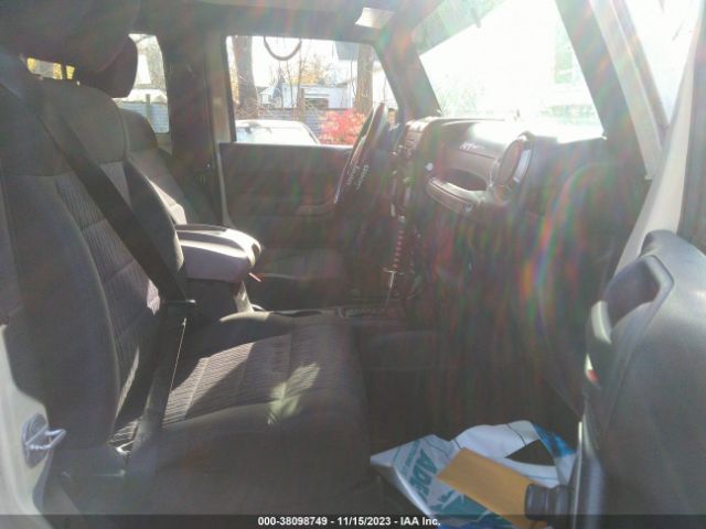 Photo 4 VIN: 1J4AA2D10BL574366 - JEEP WRANGLER 