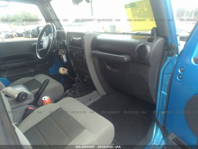 Photo 4 VIN: 1J4AA2D12AL175408 - JEEP WRANGLER 