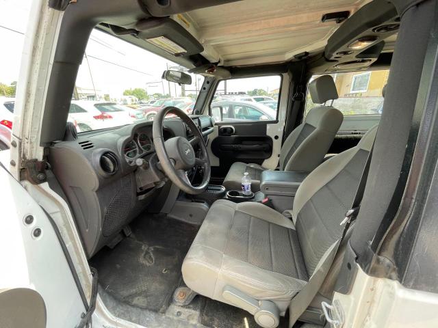 Photo 4 VIN: 1J4AA2D12AL201103 - JEEP WRANGLER S 