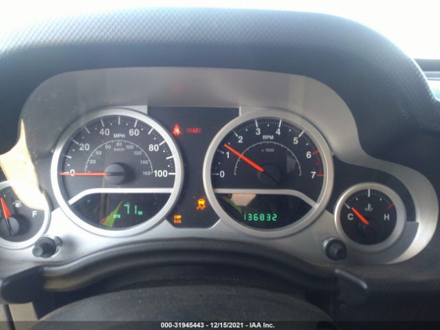 Photo 6 VIN: 1J4AA2D12AL204728 - JEEP WRANGLER 