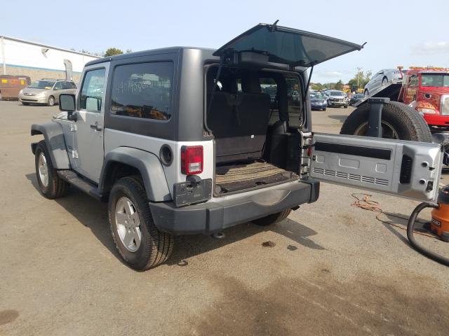 Photo 2 VIN: 1J4AA2D12BL609571 - JEEP WRANGLER S 