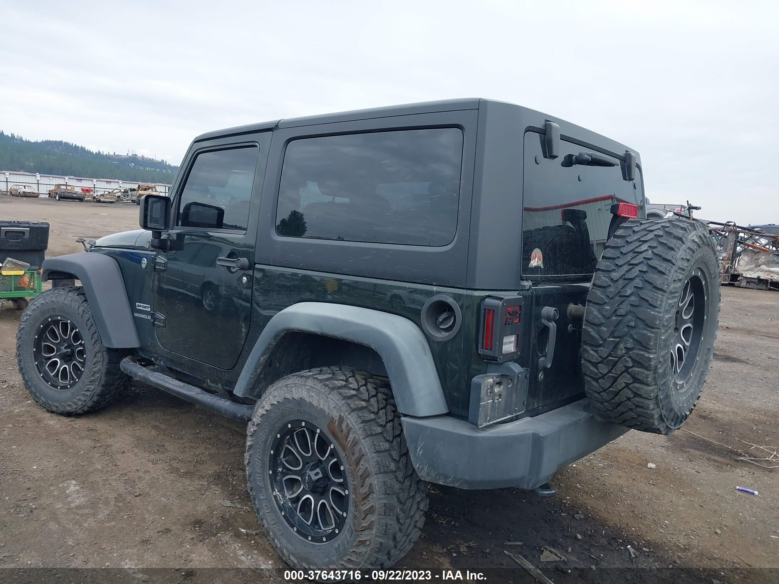 Photo 2 VIN: 1J4AA2D13BL605349 - JEEP WRANGLER 