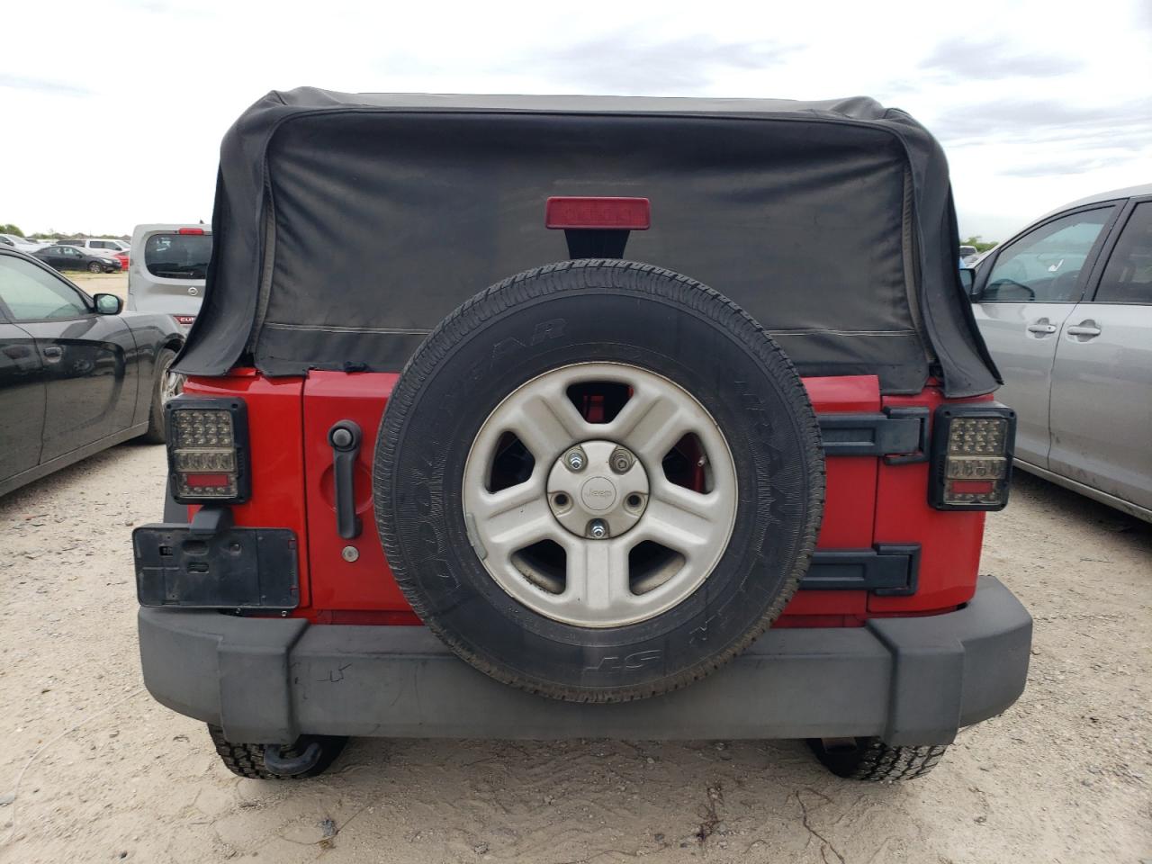 Photo 5 VIN: 1J4AA2D14AL105540 - JEEP WRANGLER 