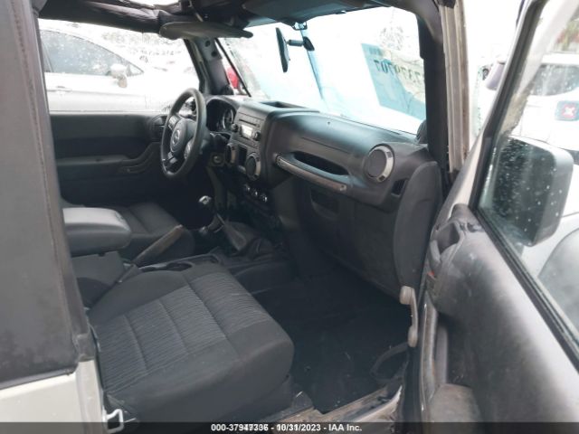 Photo 4 VIN: 1J4AA2D15BL504118 - JEEP WRANGLER 