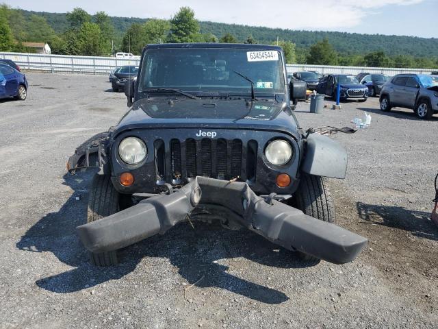 Photo 4 VIN: 1J4AA2D1XBL570213 - JEEP WRANGLER S 