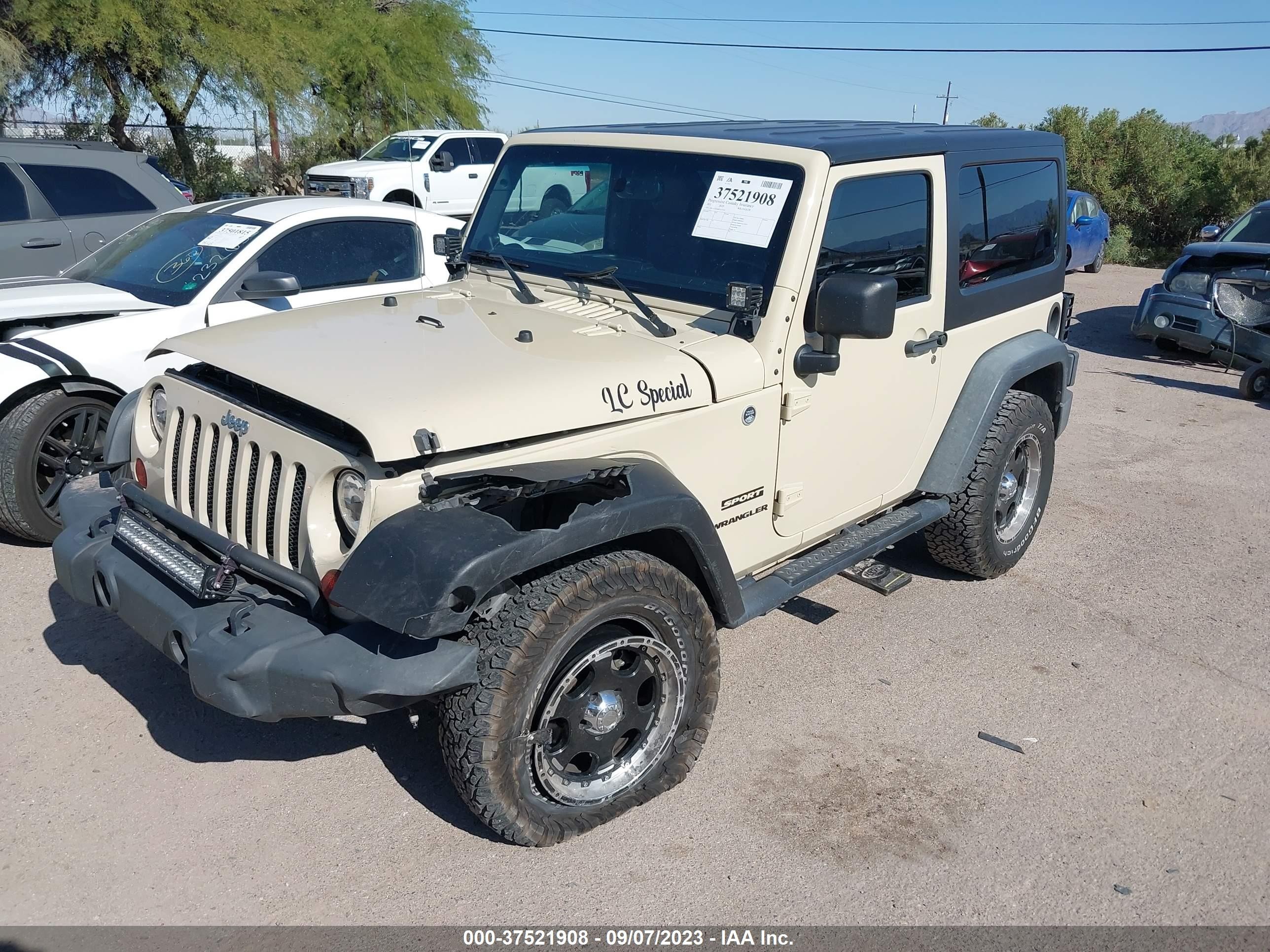 Photo 1 VIN: 1J4AA2D1XBL617353 - JEEP WRANGLER 