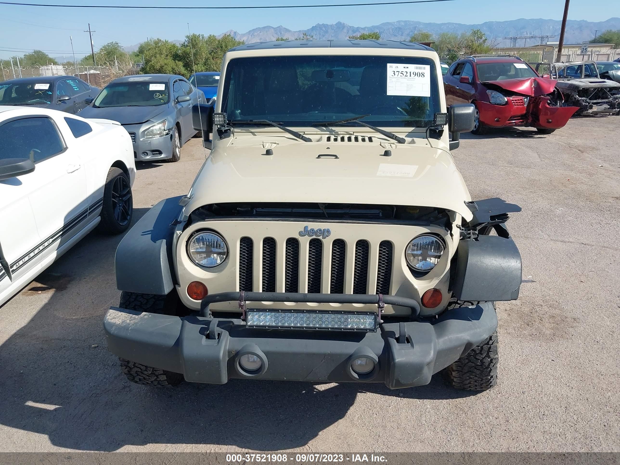 Photo 11 VIN: 1J4AA2D1XBL617353 - JEEP WRANGLER 