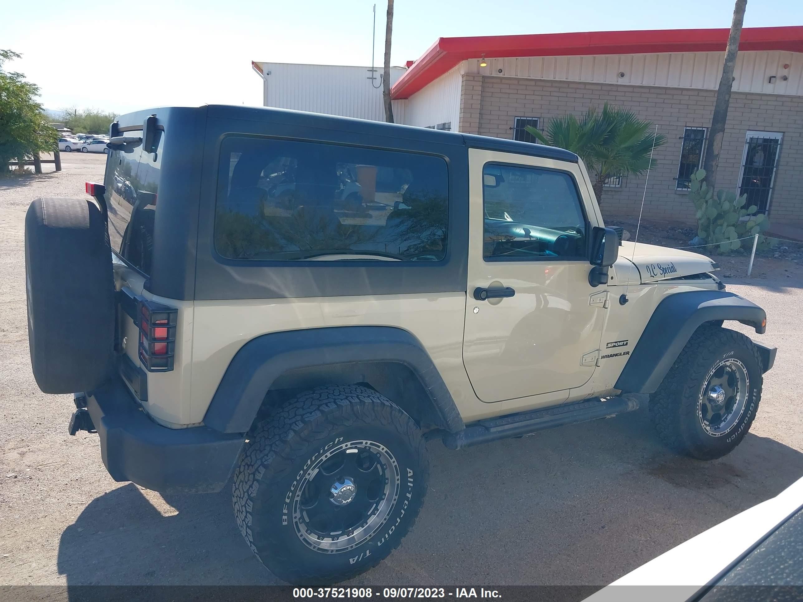 Photo 12 VIN: 1J4AA2D1XBL617353 - JEEP WRANGLER 