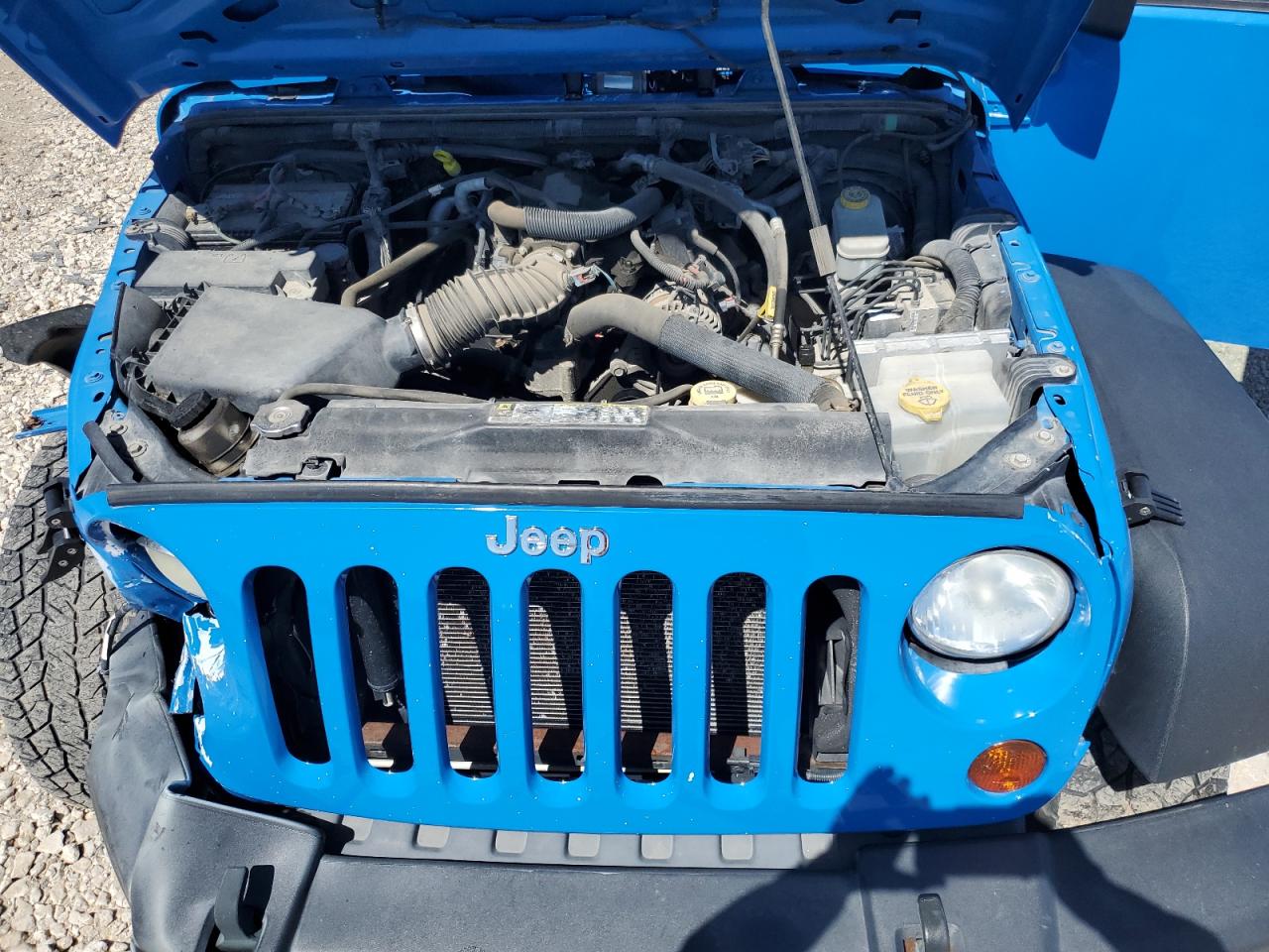 Photo 10 VIN: 1J4BA3H10BL570418 - JEEP WRANGLER 