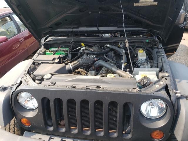 Photo 6 VIN: 1J4BA3H10BL597263 - JEEP WRANGLER U 