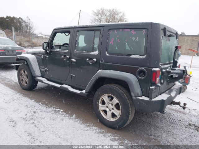 Photo 2 VIN: 1J4BA3H12BL598852 - JEEP WRANGLER UNLIMITED 