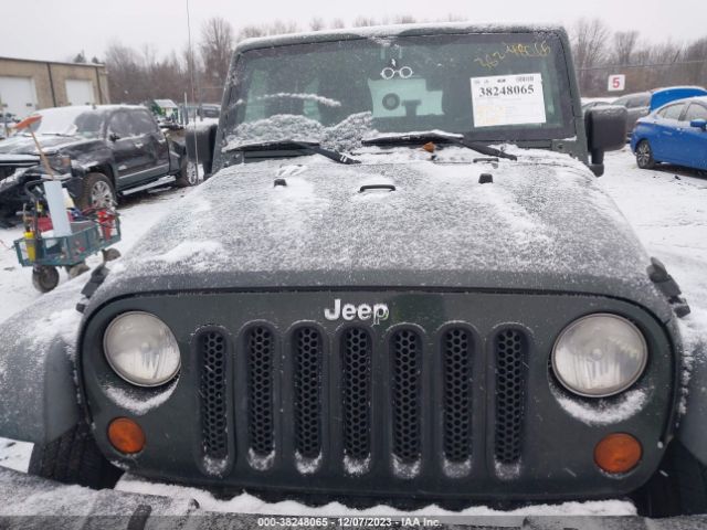 Photo 5 VIN: 1J4BA3H12BL598852 - JEEP WRANGLER UNLIMITED 