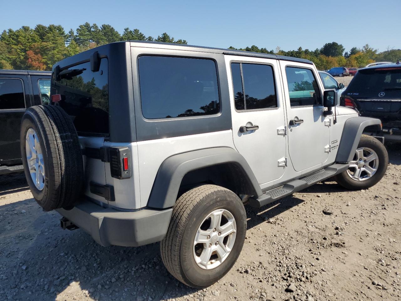 Photo 2 VIN: 1J4BA3H13AL101595 - JEEP WRANGLER 