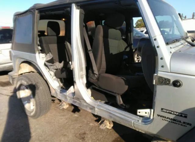 Photo 5 VIN: 1J4BA3H13BL513100 - JEEP WRANGLER 