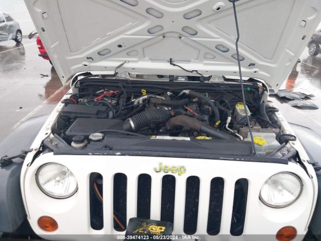 Photo 9 VIN: 1J4BA3H14AL188682 - JEEP WRANGLER UNLIMITED 