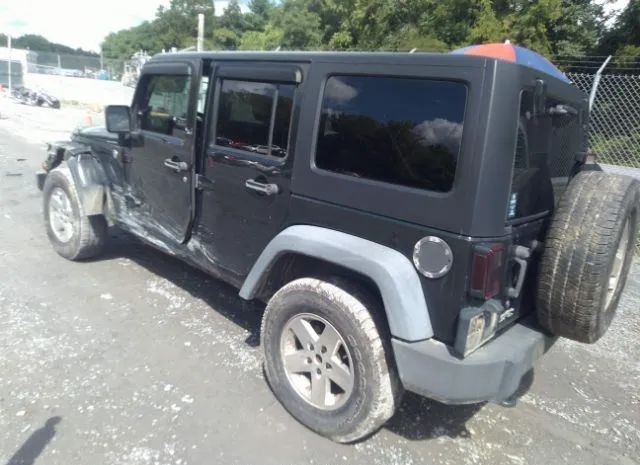 Photo 2 VIN: 1J4BA3H15BL613196 - JEEP WRANGLER UNLIMITED 