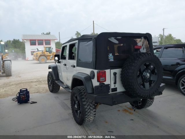 Photo 2 VIN: 1J4BA3H16AL158602 - JEEP WRANGLER UNLIMITED 