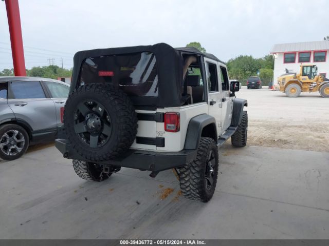 Photo 3 VIN: 1J4BA3H16AL158602 - JEEP WRANGLER UNLIMITED 