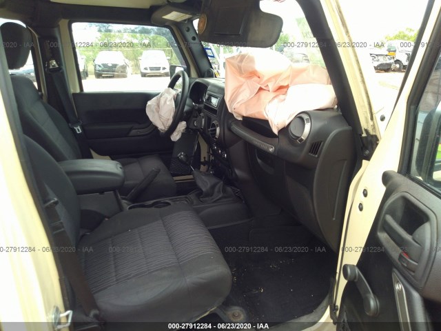 Photo 4 VIN: 1J4BA3H16BL591273 - JEEP WRANGLER UNLIMITED 