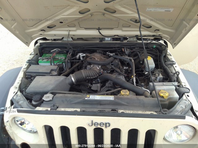 Photo 9 VIN: 1J4BA3H16BL591273 - JEEP WRANGLER UNLIMITED 