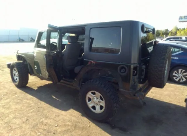 Photo 2 VIN: 1J4BA3H17AL120974 - JEEP WRANGLER UNLIMITED 