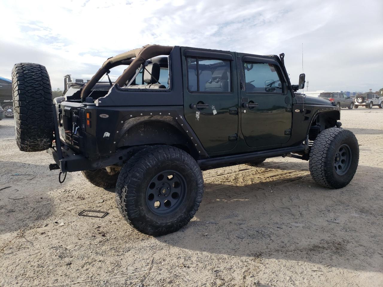 Photo 2 VIN: 1J4BA3H17AL129626 - JEEP WRANGLER 