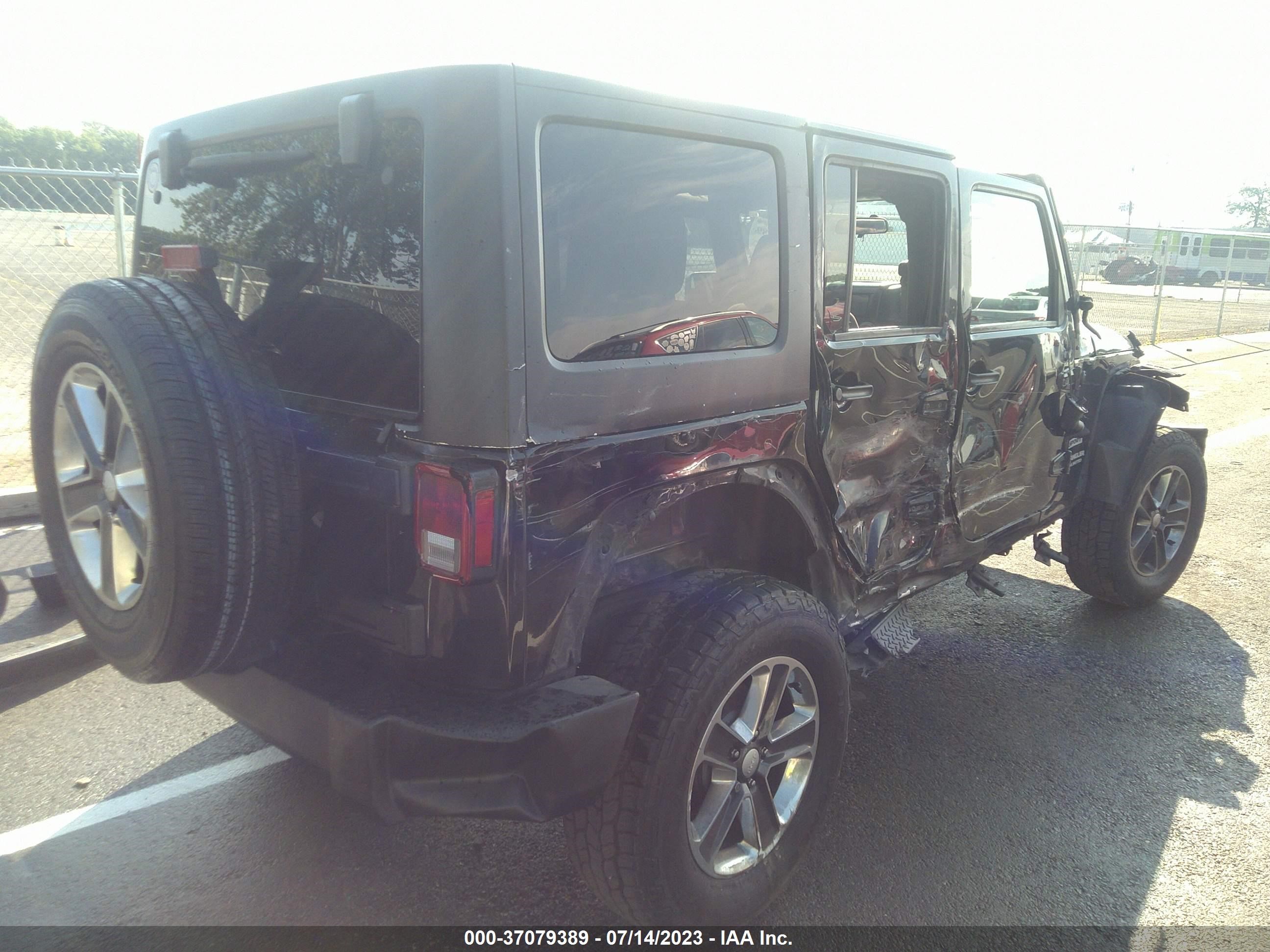 Photo 3 VIN: 1J4BA3H18BL524304 - JEEP WRANGLER 