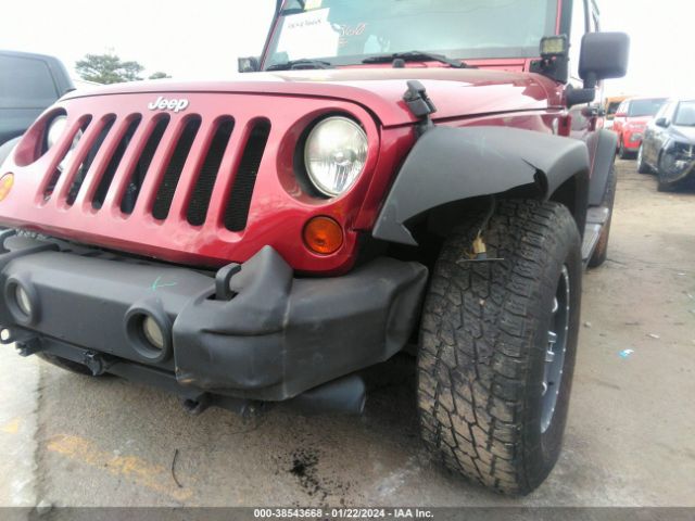 Photo 5 VIN: 1J4BA3H19BL589954 - JEEP WRANGLER UNLIMITED 