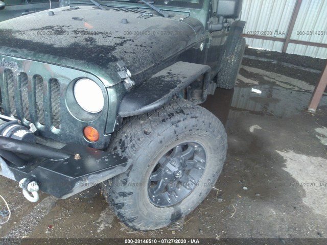 Photo 5 VIN: 1J4BA3H1XBL562164 - JEEP WRANGLER UNLIMITED 