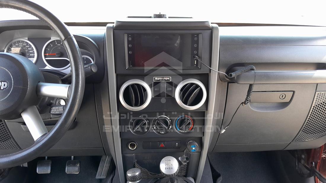 Photo 17 VIN: 1J4BA5D15AL172055 - JEEP WRANGLER SAHARA 