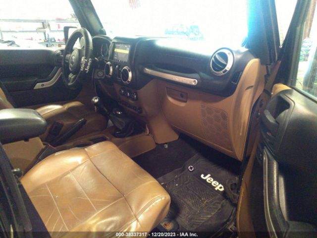 Photo 4 VIN: 1J4BA5H13BL506417 - JEEP WRANGLER UNLIMITED 