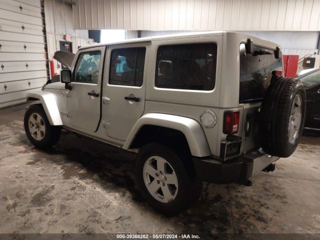 Photo 2 VIN: 1J4BA5H15BL574735 - JEEP WRANGLER UNLIMITED 