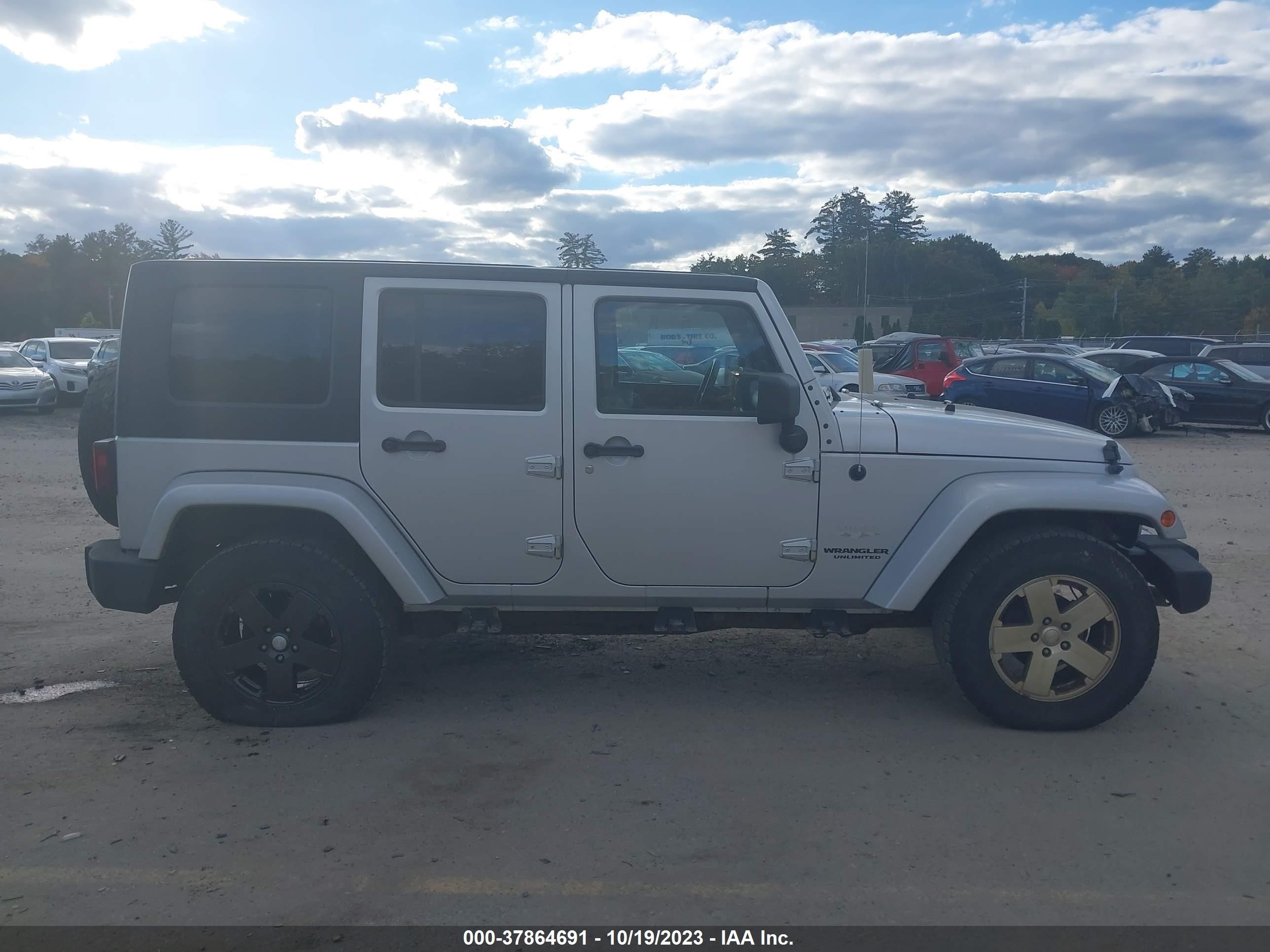 Photo 12 VIN: 1J4BA5H18AL115455 - JEEP WRANGLER 